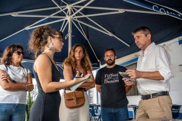 Junta de Freguesia de Porto Covo acompanha a&ccedil;&atilde;o de sensibiliza&ccedil;&atilde;o ambiental junto do setor HORECA