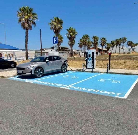 Estação de carregamento para veículos elétricos